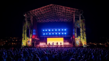 Unes 3.000 persones gaudeixen de la primera nit del Festival Ítaca