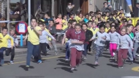 Uns 800 alumnes participen en una jornada solidària de Cross Escolar a Sant Antoni