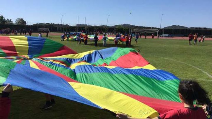 300 nens i nenes participen al Rodajoc de Palafrugell