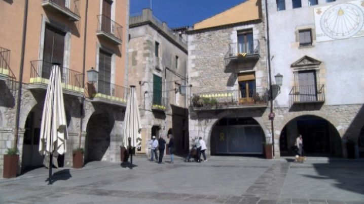 Aliança Catalana nega els insults racistes a alumnes de l'Institut Montgrí