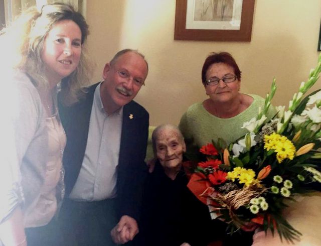Ángeles Fernández Osete, de 108 anys, és la persona més gran de Begur