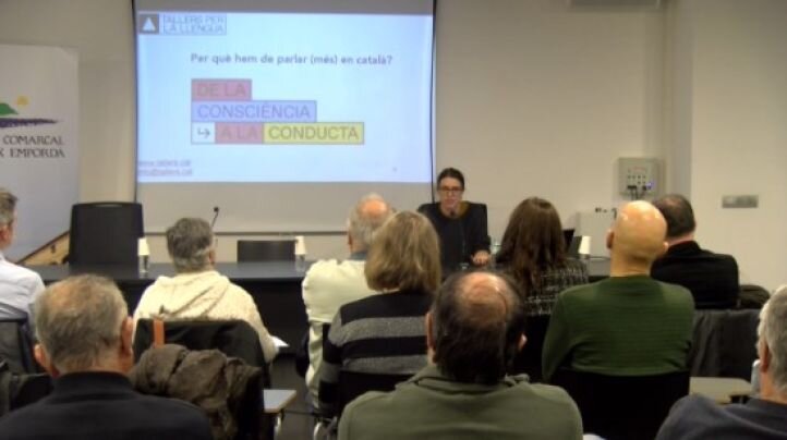 Consell Comarcal i entitats reivindiquen la importància de mantenir el català