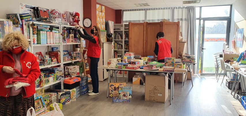 Creu Roja Juventut entrega joguines a més de 3.200 infants de comarques gironines