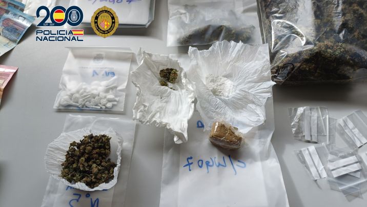 Detenen tres persones en el desmantellament d’un punt de venda de droga a Sant Feliu de Gu