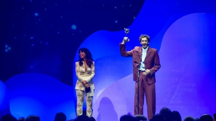 El baix-empordanès Enric Auquer guanya el premi Feroz a millor actor de repartiment