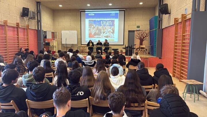 El càncer ha estat el tema de la Jornada Solidària de l'institut Puig Cargol