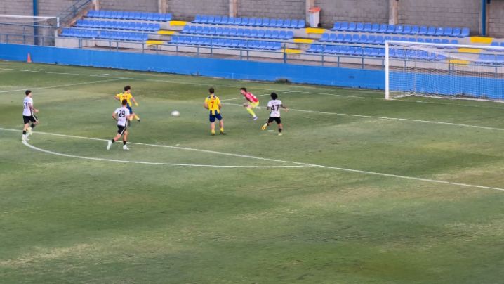 El Palamós CF guanya al Ronin FC amb Ibai Llanos a la grada