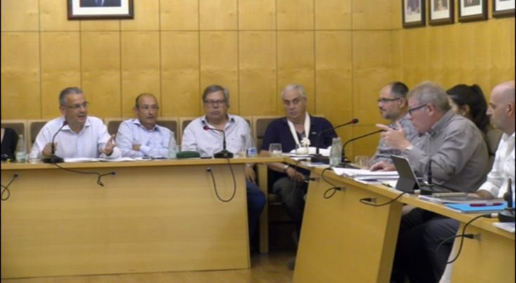 El PSC critica l'augment de sou d'alguns regidors i les 5 tinences d'alcaldia masculines