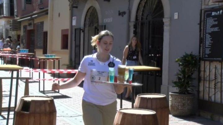 El Sant Pere Safata mostra les habilitats dels cambrers i cambreres de Begur