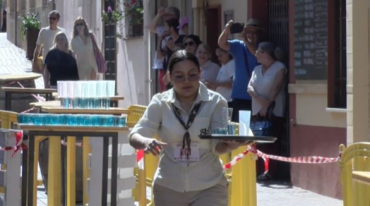 Els cambrers i cambreres de Begur es posen a prova al Sant Pere Safata
