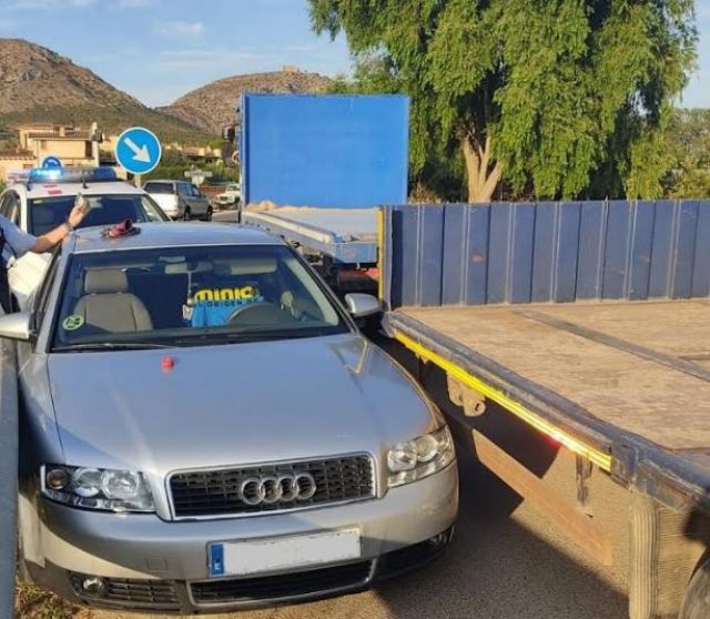 Els Mossos d’Esquadra detenen un home al Baix Empordà per conducció temerària