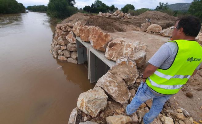 Es reprenen els treballs per reparar els desperfectes del Gloria a la mota del Ter