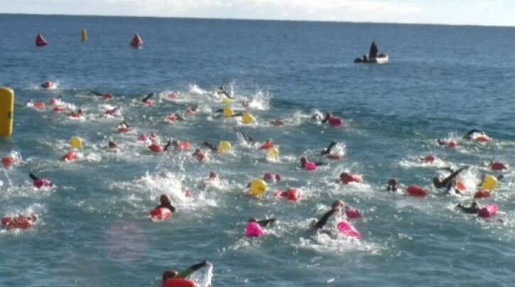 Èxit de participació a la primera Winter No Limits Swim de Platja d’Aro