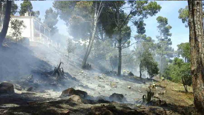 Extingit l'incendi al Mas Tomasí de Pals