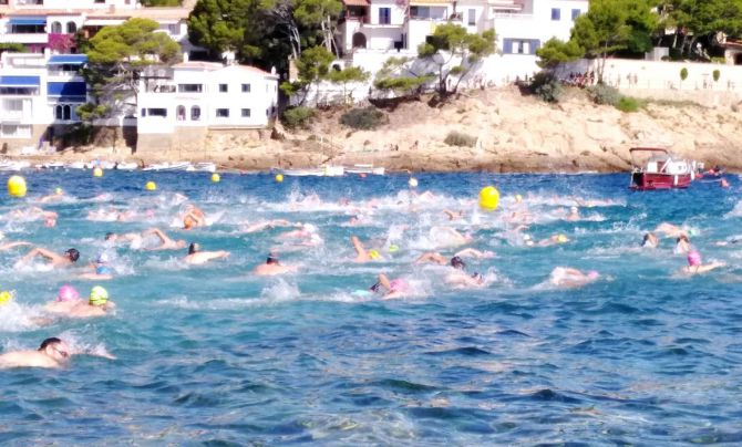 La 20a travessa de natació de Begur destinarà la recaptació a la Fundació Josep Carreras