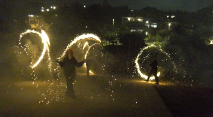 La cinquena Nit del Foc omple Begur de flames, pólvora i ambient festiu