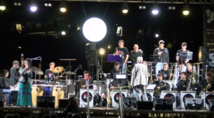 La Fredi’s Jazz Band tanca les Nits de Jazz de Platja d’Aro amb swing i energia jove