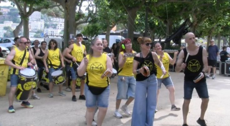 La Ganxonada fa reviure els anys noranta als jardins Juli Garreta