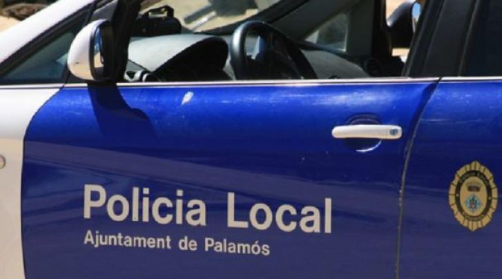 La Policia de Palamós ha felicitat l'aniversari a més de 90 nens durant el confinament