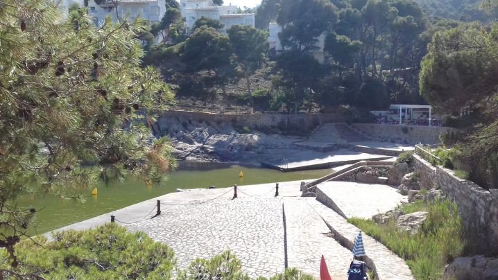 L'Ajuntament de Begur estudia regular el pas de submarinistes a la cala d'Aiguafreda