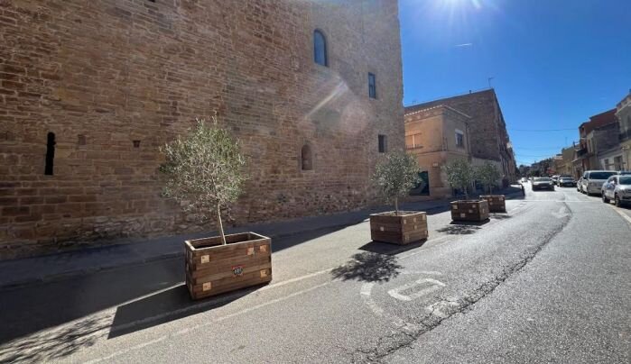 L'Ajuntament de la Bisbal i la Generalitat acorden la transformació del carrer Cavallers