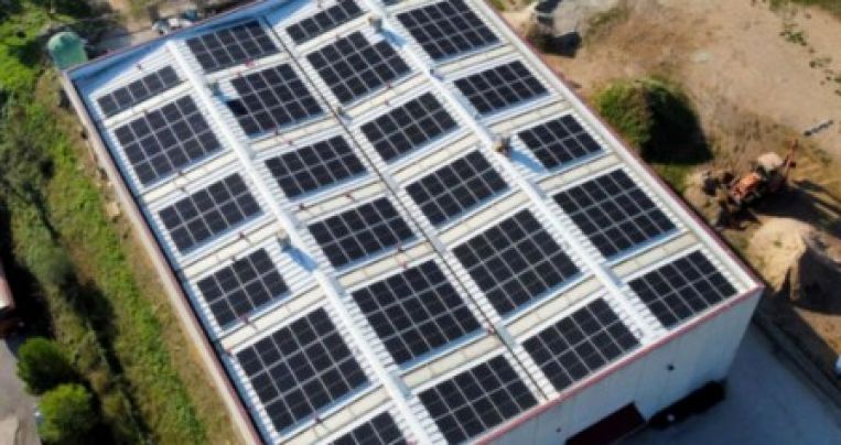 L'ajuntament de Torroella de Montgrí redueix la factura de la llum a la meitat