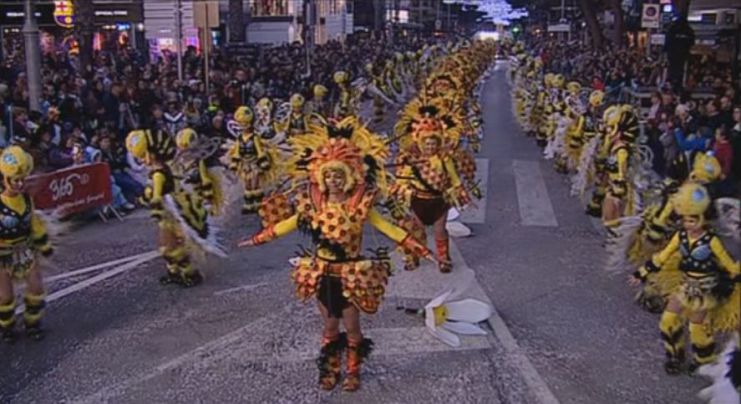 Les colles de la Garrotxa triomfen a la Gran Rua de Platja d'Aro