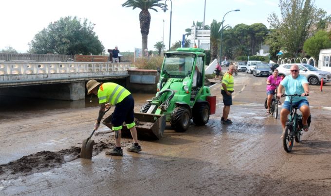 L'Estartit treballa per recuperar la normalitat després de l'aiguat
