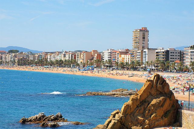 Lloret de Mar s'oposa a traslladar sorra pels espigons de Sant Antoni