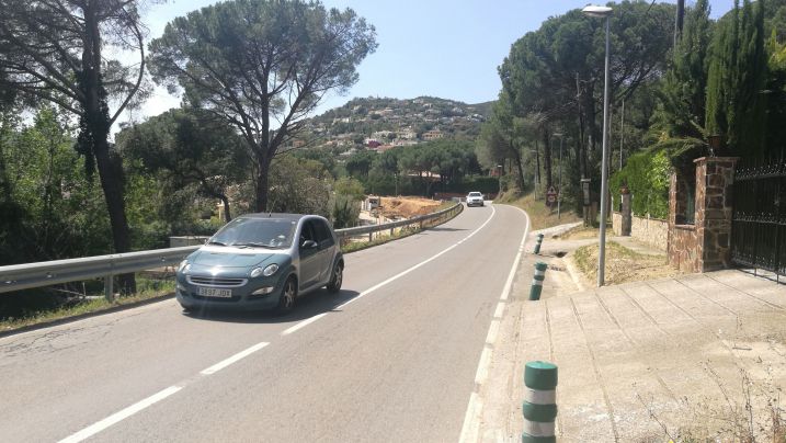 Millores a la carretera que porta a la urbanització Vescomtat de Cabanyes