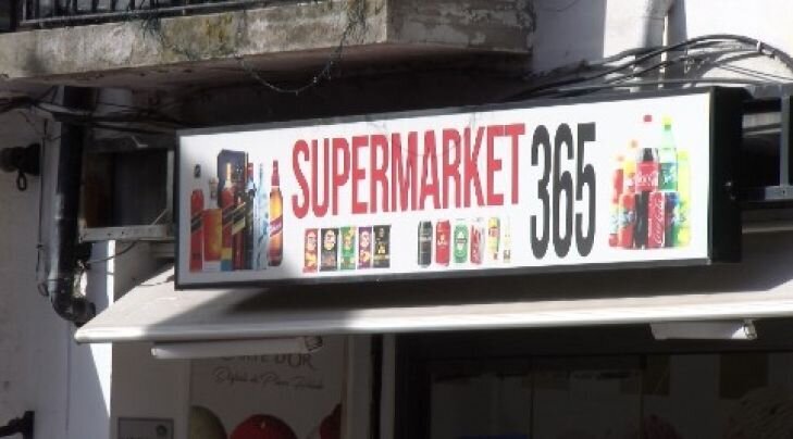 Palamós limitarà els horaris dels establiments alimentaris a partir del febrer