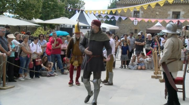 Peratallada celebra la XXX Fira Medieval marcada per la pluja