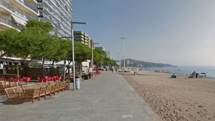 Platja d'Aro modifica una ordenança per ordenar i dinamitzar el passeig marítim