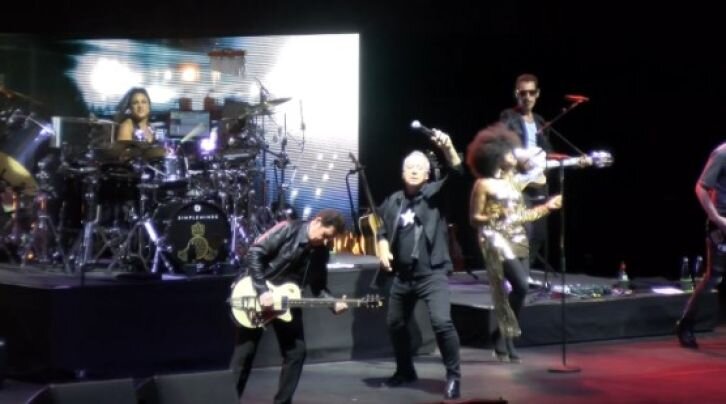 Simple Minds encén Cap Roig amb un viatge als anys 80