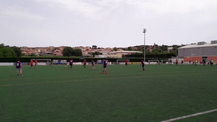 S'inicia el canvi de gespa del camp municipal de La Bisbal