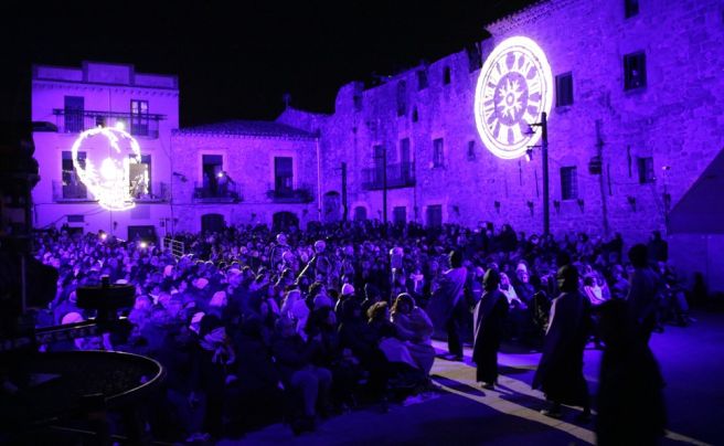 Verges torna a vibrar amb una nit màgica de Processó