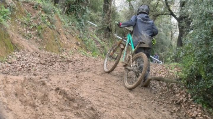 Vulpellac acull una prova de la Mini DH Kids Cup per a joves riders