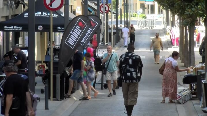 ​Palamós viu una jornada plena de comerç i dinamisme amb la Botiga al Carrer